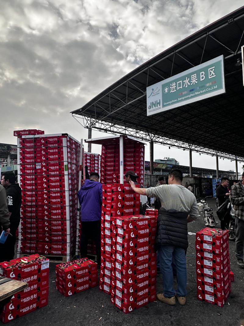 新鲜水果批发行业动态：从田间到餐桌
